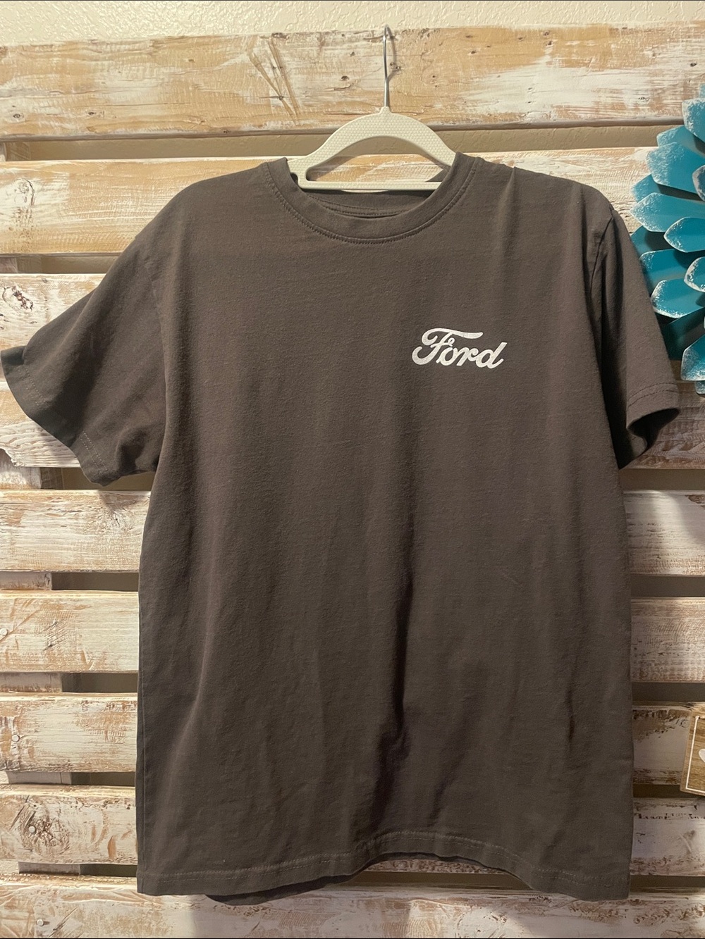 🔥🔥 (3/$20) 
Ford Black/Gray Short-Sleeve Tee White Script Logo with mural on bac